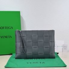 Bottega Veneta Clutch Bags